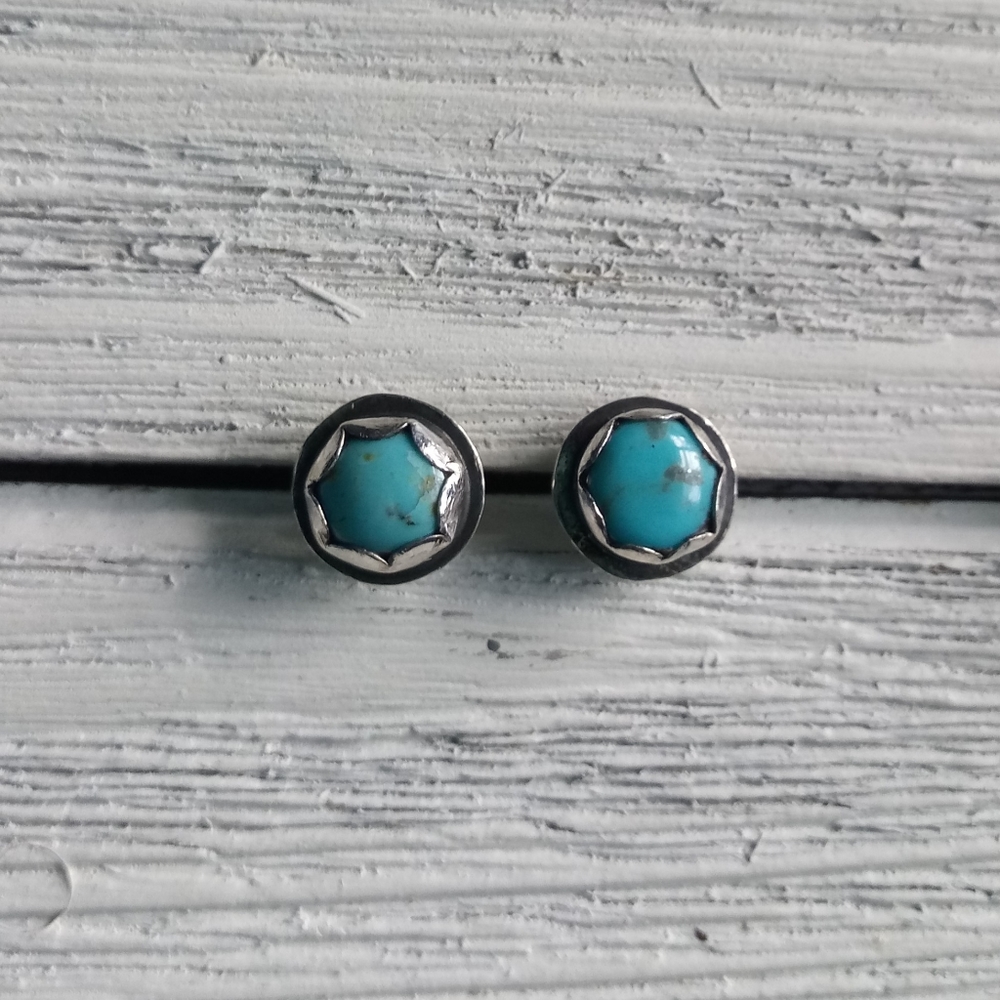 Turquoise stud earrings - Picture 3 of 10